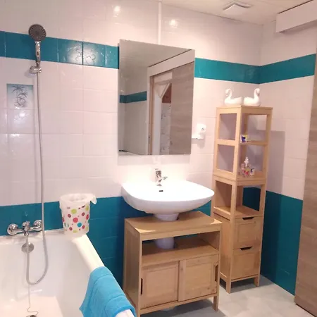 Holiday home Maison Des 2 Grottes