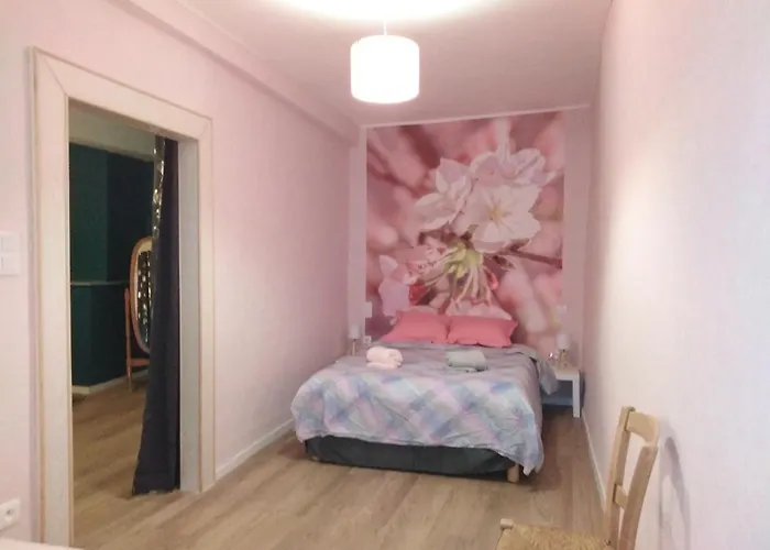 Holiday home Maison Des 2 Grottes Estadens