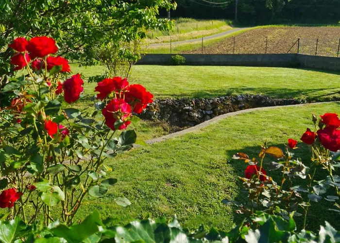 Holiday home Maison Des 2 Grottes